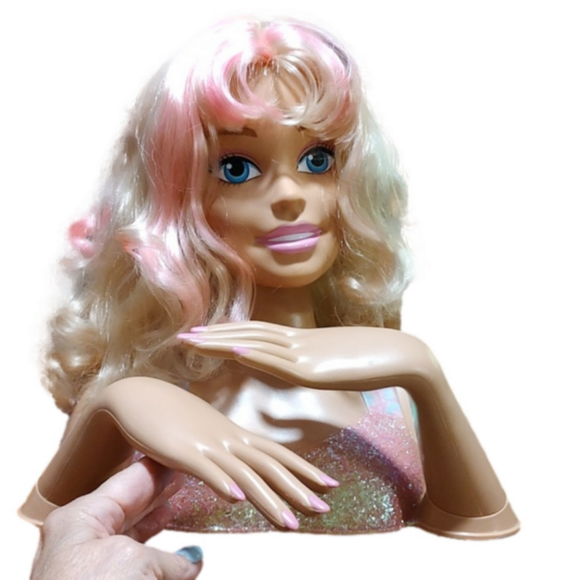 2013 Mattel Barbie Doll Bust Styling Make-Up Head & Nails Manicure Pink & Blonde - Picture 3 of 6